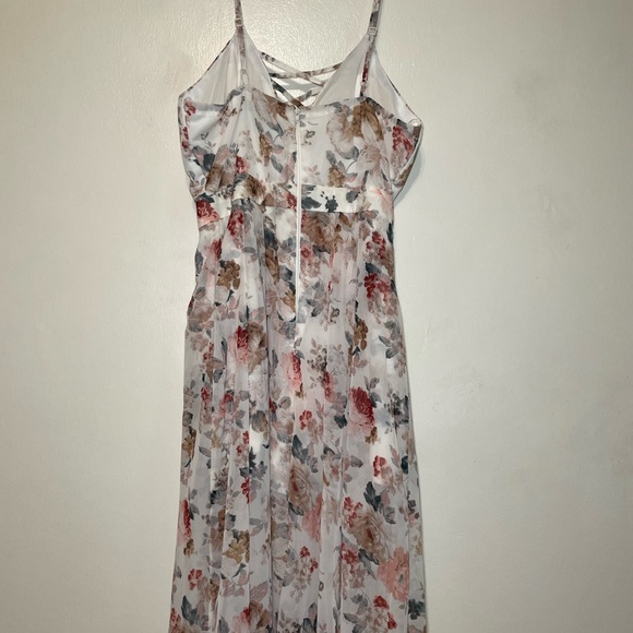 Brand new Miss Avenue boutique floral maxi dress, size Medium - Picture 5 of 8